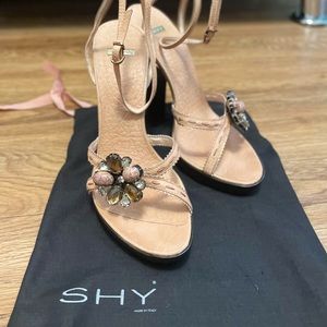 Shy Italian Leather Sandals (Pre-owned)